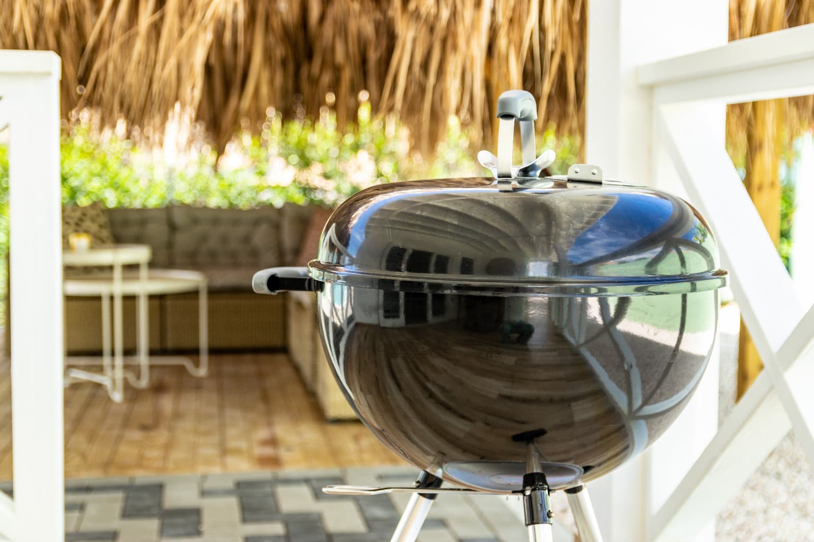 Weber gas BBQ op de porch